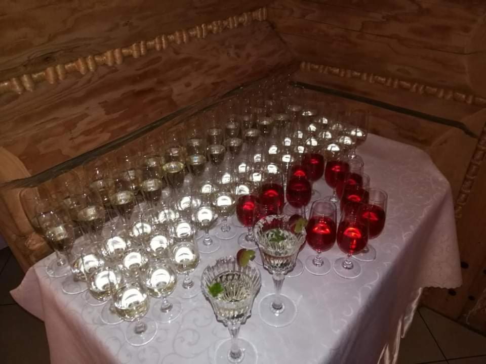 לינה וארוחת בוקר Wisznice Karczma Goralska מראה חיצוני תמונה